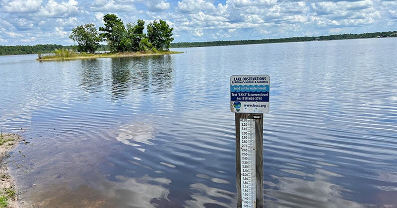 A lake with a water level gauge