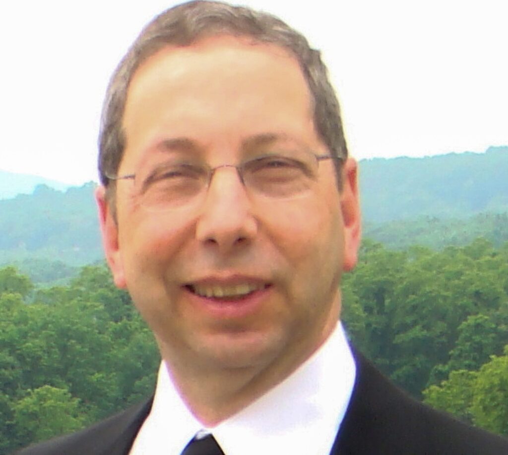 Portrait of David Weber.