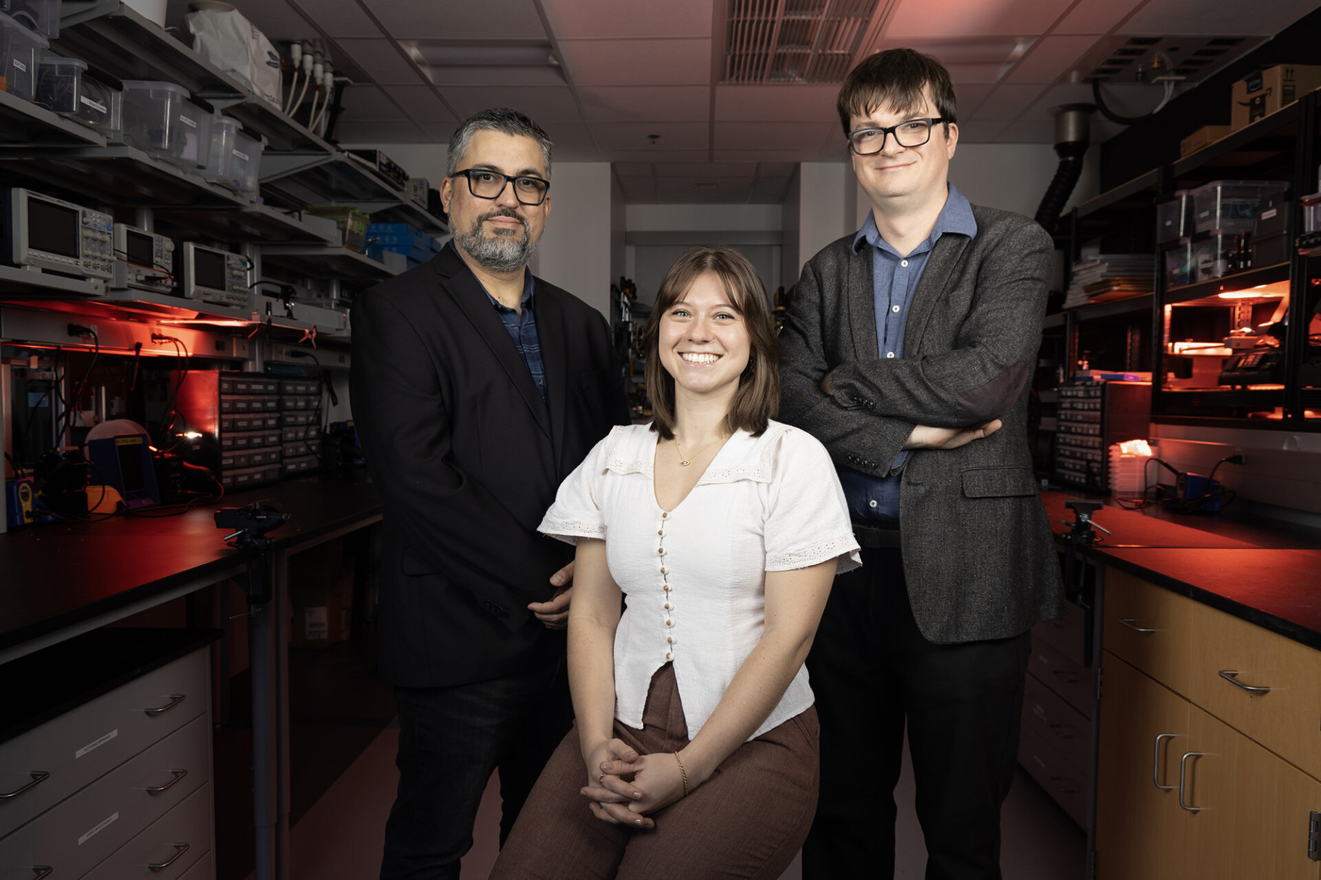 Jose Rodriguez Romaguera, Ellora McTaggart, and Nico Pegard in their lab at UNC-Chapel Hill